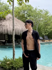 AronTawers ✨Unbearable heat and little clothing☀ Pic