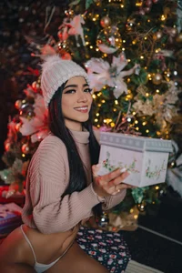 NaishaFord_1 Christmas 🎄  4টি ছবি