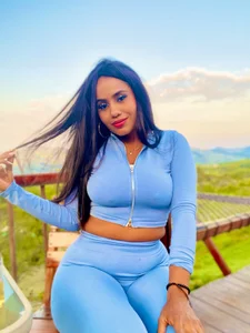 AlisonHoot69 being happy💙💙💙 Foto 6