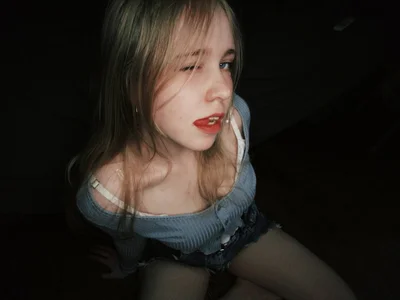 IrmgardCheli sweet and innocent Foto 3