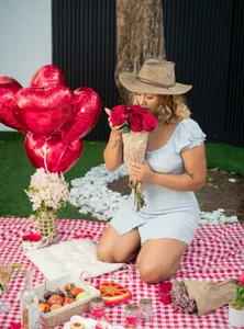 dalila_salazar Your Valentine is right here ❤️ Immagine  9