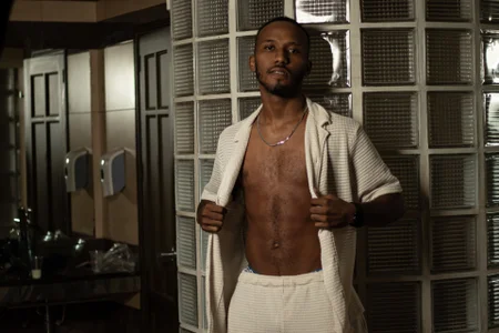 JamesParck "I'm going to touch your soul ... and the rest too."  6টি ছবি