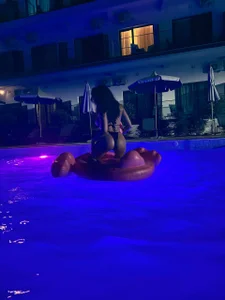 Kimi_ko_ What if I "accidentally" lose my panties In the pool? 🏊‍♀️💦 Pic 6