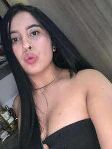 laraiisboobs Public Foto 7