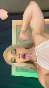 Noah__angel Strong girl Pic 2