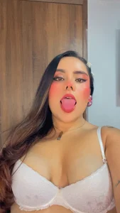 CamilJoness69 kullanıcısının White perfect 🤍❄️ albümü -  2 fotoğraf