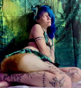 Toxii- Public Foto 3