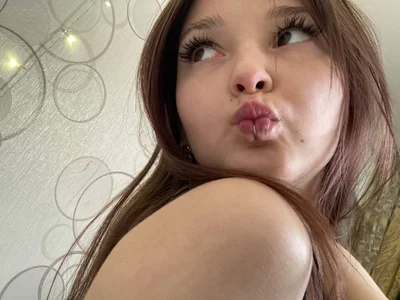 DongMolt Too close Foto