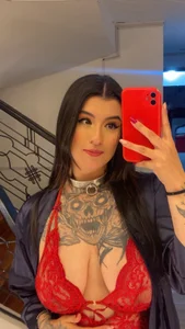 RED 🍒 de mia_jagger Foto 5