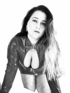 lenah_smith: BLACK AND WHITE ( 2 фото)