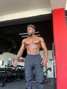 Dancelwashington: training my body hard ( 2 фото)