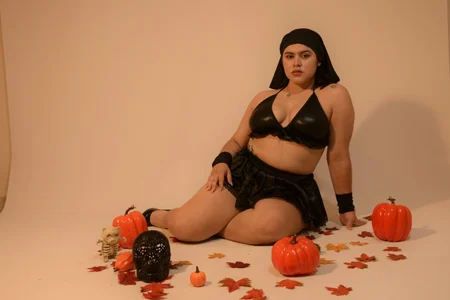 Zdjęcia veronica185 You will long for this nun to possess every inch of your skin, happy Halloween:  2