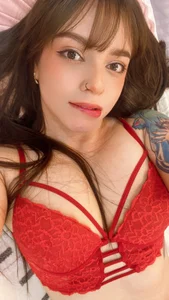 sarasmith85 🔥 Red Lace Seduction 🔥 Pic 4