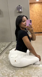 caro_ebony Public Pic 8