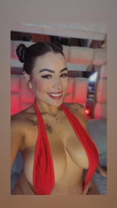 DECEMBER AND MADDY od MaddyGray_  7 snímek