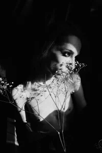 amber_quell_here more Εικόνα