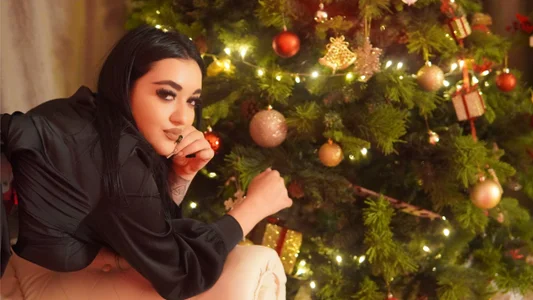 LaraBloom Santa’s favorite temptation 🥵✨🎁 Pic 3