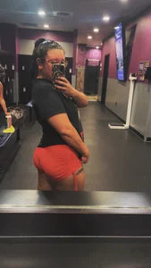 lynnnn964 up in the gym just workin on my fitness Pic 5