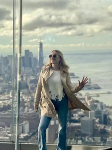 KylieeV NYC Diaries🗽 Pic 2