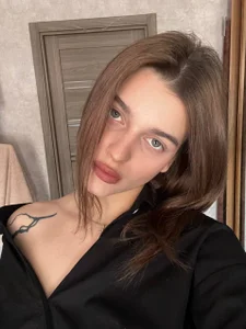 AdameShoyer Confidence level: Selfie with no filter صورة واحدة|AdameShoyer Confidence level: Selfie with no filter صورتان|AdameShoyer Confidence level: Selfie with no filter  3 صور|AdameShoyer Confidence level: Selfie with no filter  3 صورة