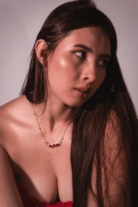 Rouse_Taylor__ Red guides temptation 😈 Pic 3