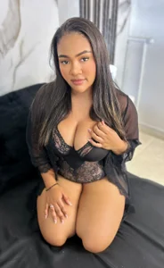 Public od EmmaLebrun  2 snímek