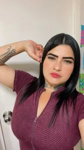 Kim__Smith__ Public صورة واحدة|Kim__Smith__ Public صورتان|Kim__Smith__ Public  صور|Kim__Smith__ Public  صورة