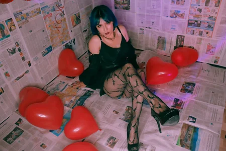 lilith_rr 𝒱𝒶𝓁𝑒𝓃𝓉𝒾𝓃𝑒 𝑀𝑜𝑜𝒹 🌹 Pic 6