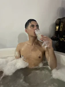 Adams_ricci jacuzzi photos Hình 2