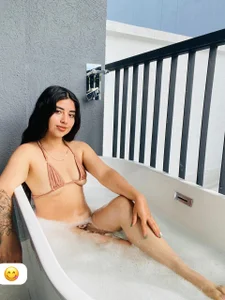 Susana_lee Between sweat and foam💦🔥 Foto 7