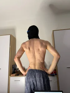 KaelNox Some abs and back  3টি ছবি