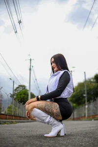 charlottewhitte All Eyes on Me Hình 2