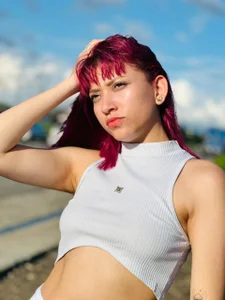 sophia_arevalo 🌤️ Light look, deep vibe ☁️ Pic 2