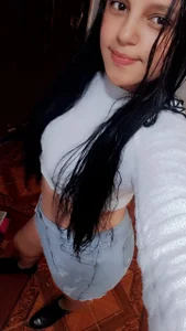 Alicia_smiith Public Gambar 3