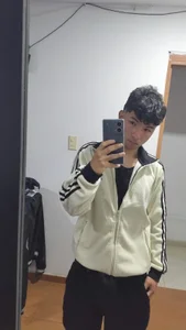 Liam_Sean Public Gambar 3