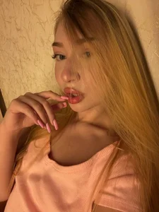 AlinaTeaseX Princess here Pic 5