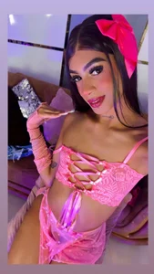 MY BEAUTY IS UNIQUE de Sussy_Hots  3 Imagens