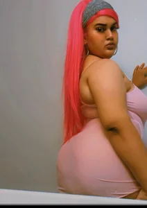Ya Girl Brat od THIRSTTRAPBRAT  4 snímek