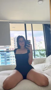 MiiaParker6972 Sexy Mia Foto 2