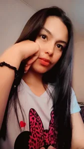 joyshe__vergara A little bit of me 🤭 Poză