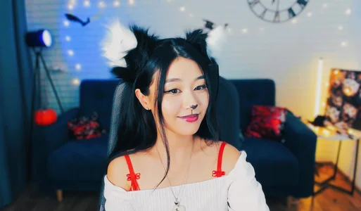 HannaRosie_ Halloween Pic