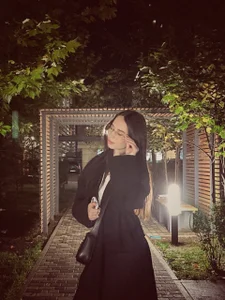 Hello od TryMe_Muse  2 snímek