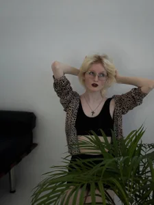 ElizabethHarpper office babe Foto 9