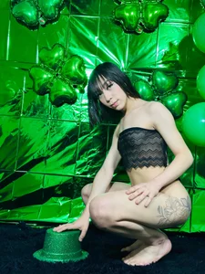 chaniesmith69x 🍀💚😏 Lucky you… I decided to show up tonight. 🔥 Hình 6