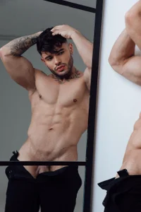 thiago_ferrari_Public Bild