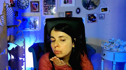 MartaEdams ❝ In principle, nothing is impossible for a person with intelligence! ❞ Foto