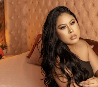 Mia_Carters Public Kuva 4