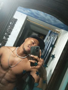 man_black_hot24のPublicの枚の写真