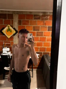 damian_delux Public Pic 2