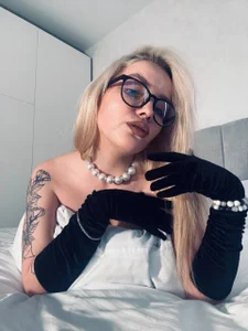 Crystal__Jull Public  4. fénykép